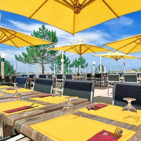 Village Club Mileade La Palmyre 4* לס מתה