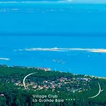 Village Club La Grande Baie 4*