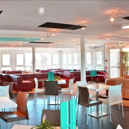 Kompleks wypoczynkowy Village Club Mileade La Palmyre 4*